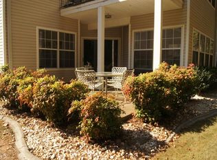 1118 Ridgefield Dr, Peachtree City, GA 30269