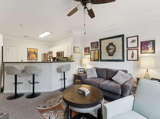 2122 Whitemarsh Way, Savannah, GA 31410