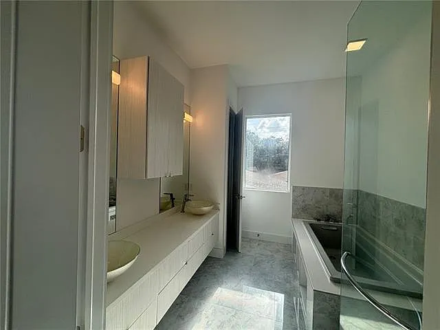 3012 Metairie Hts — Photo 17