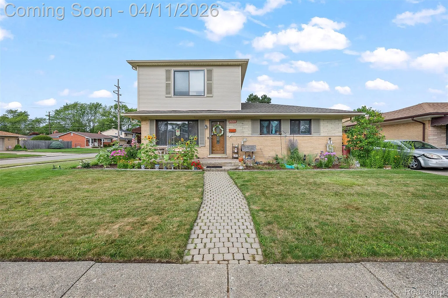21301 Violet St photo 1