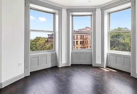 Rented by Vertical Real Estate LLC | media 6