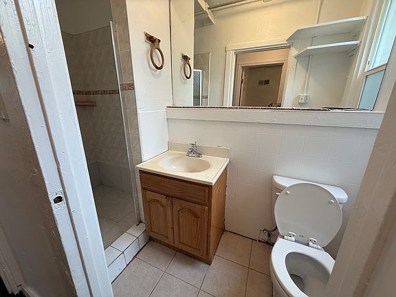 5th image of 2742 San Bruno Ave