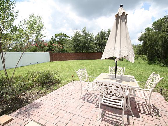 5th image of 17937 Saxony Ln