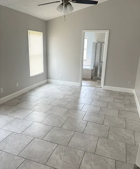 3329 Cypress Point Cir — Photo 10