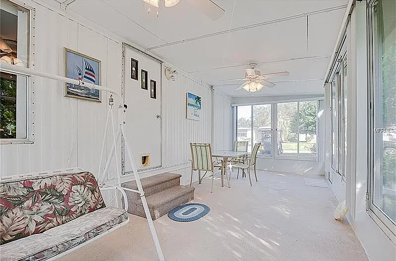 3 bed, 1082 sqft, $1,895 — Photo 2