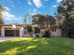 20 Oxbow Rd, Toronto, ON M3B2A2
