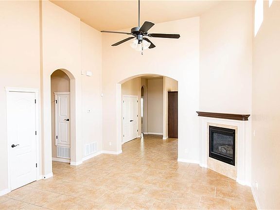 3rd image of 3749 Coco Palm Dr