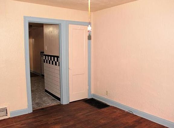 3rd image of 3924 Oleatha Ave