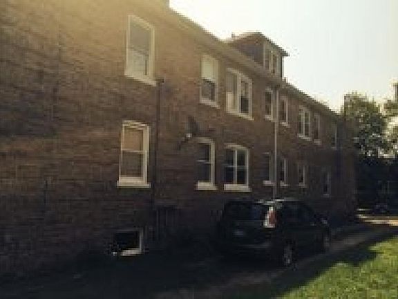 3rd image of 6638 W Albion Ave