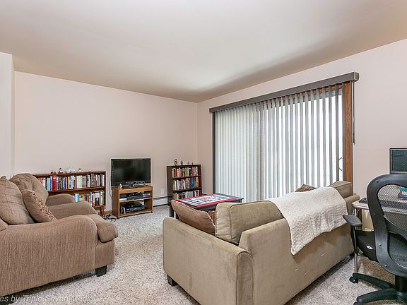 4th image of 5727 W 128th St #11