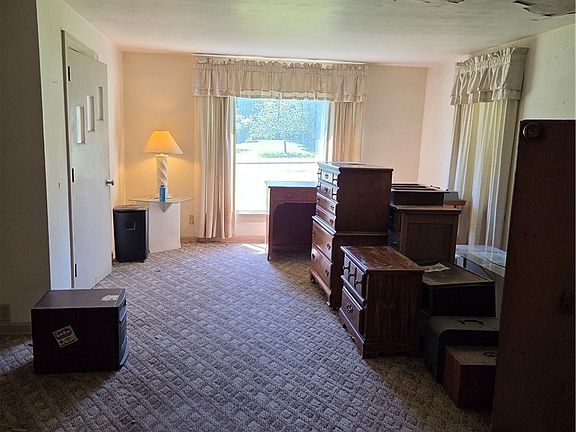 2nd image of 29 Philrose Ln