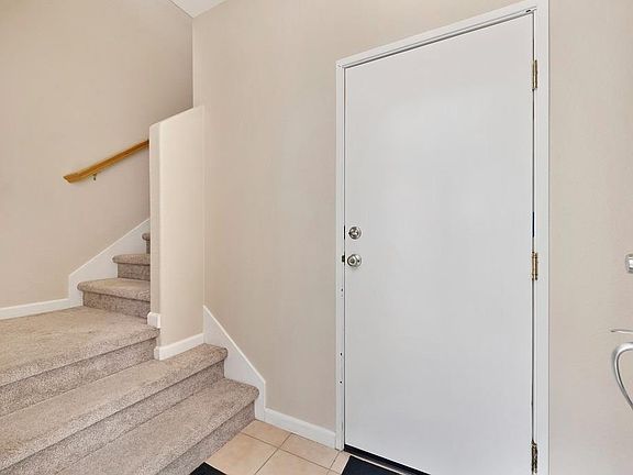 3rd image of 1309 Esplanade Cir