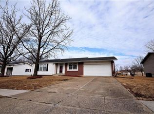 313 Richmond Dr, Warrenton, MO 63383