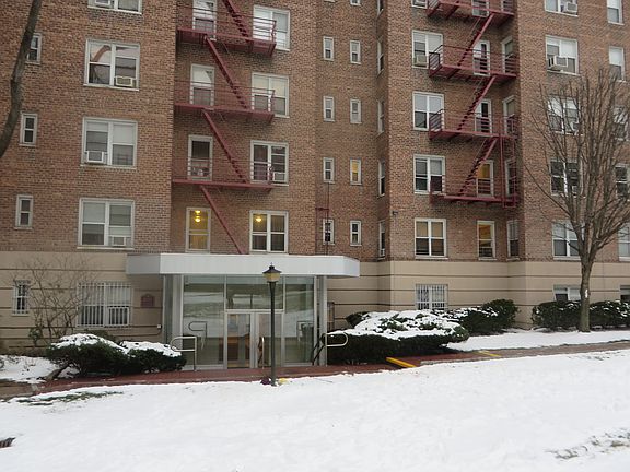 3rd image of 1300 Midland Ave APT C68