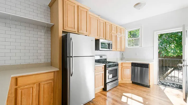 Rented by Nooklyn NYC LLC | media 35