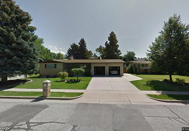 771 E Panorama Dr — Photo 1