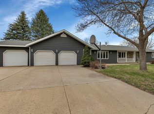2850 Fairway Dr NE, Willmar, MN 56201