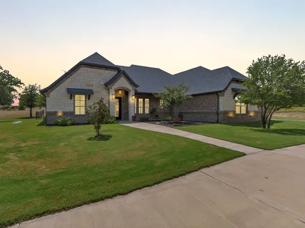 4030 Neri Oaks Ct, Granbury, TX 76048