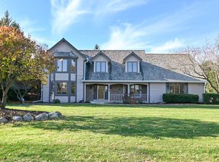 2415 Wynfield Ct, Brookfield, WI 53045