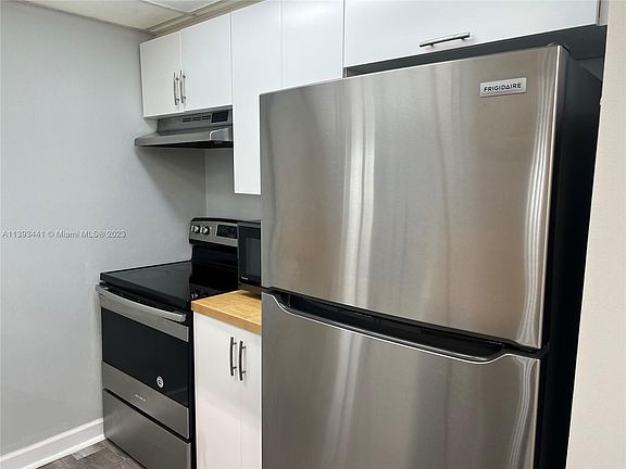 5th image of 800 N Miami Ave #E-909