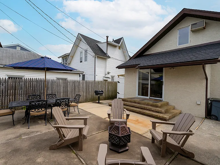 306 N Lake Dr — Photo 26