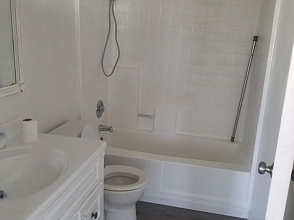 Second upstairs bathroom