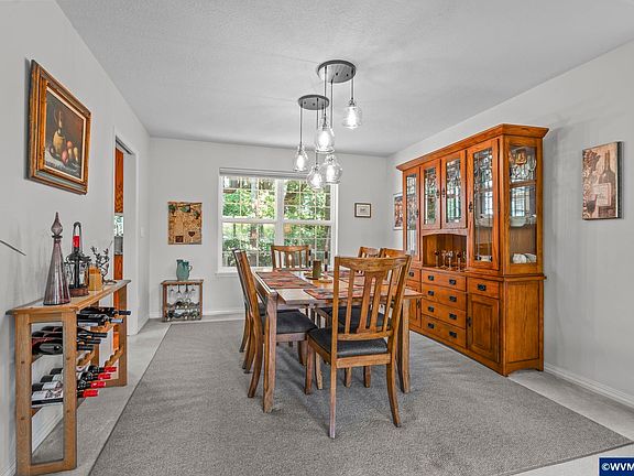 5th image of 1116 SW Russ Ln