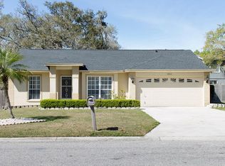 3806 Creek Woods Dr, Plant City, FL 33563