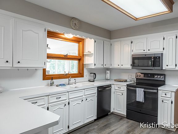 5th image of 3751 Canal Ave SW