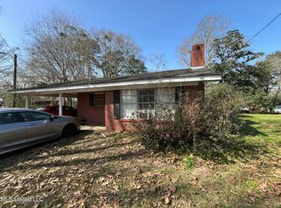 121 Gahan Dr, Gulfport, MS 39503