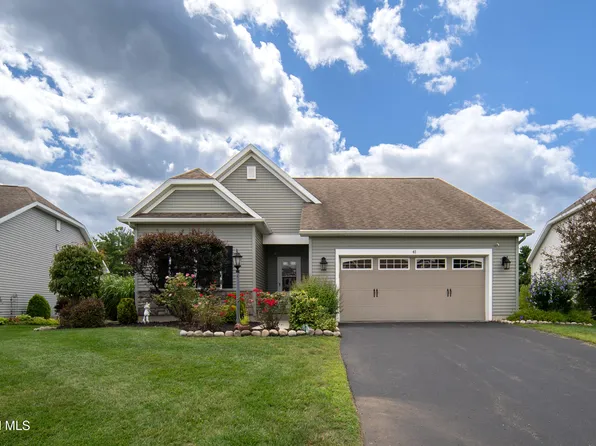 41 Somerset Drive, Mechanicville, NY 12118