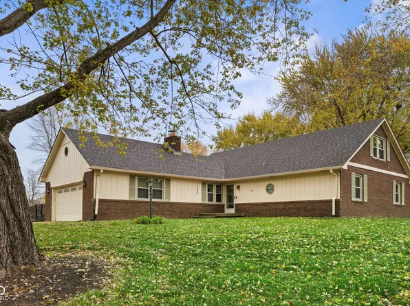 4588 Southway Rd, Greenwood, IN 46142