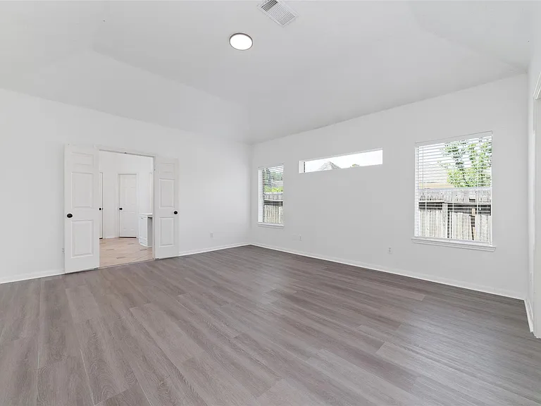 4211 Torrey Creek Ln — Photo 14