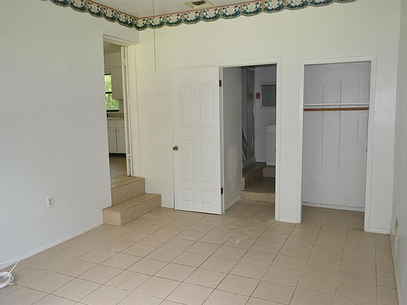 3rd image of 1243 NE 23rd St
