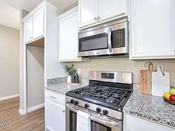 5th image of 9416 W COLTER Street