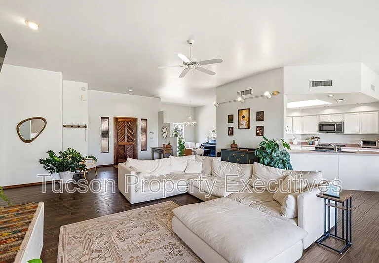3901 N Vista De La Cima — Photo 4
