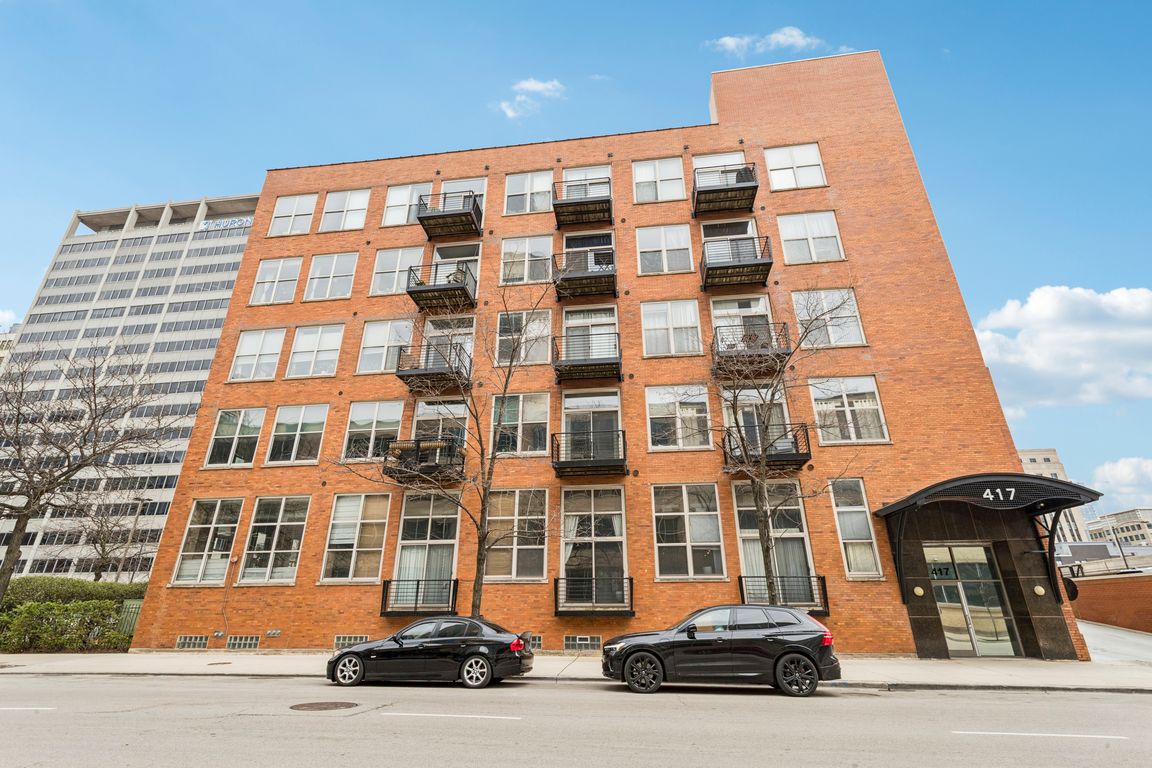 S Jefferson St 313B-S1104-001.jpg