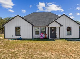 2095 Brown Loop, Poolville, TX 76487