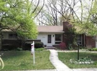 15424 Stamford St, Livonia, MI 48154