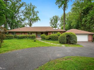 7100 Oak Forest Ln, Bethesda, MD 20817