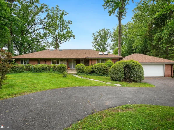 7100 Oak Forest Ln, Bethesda, MD 20817