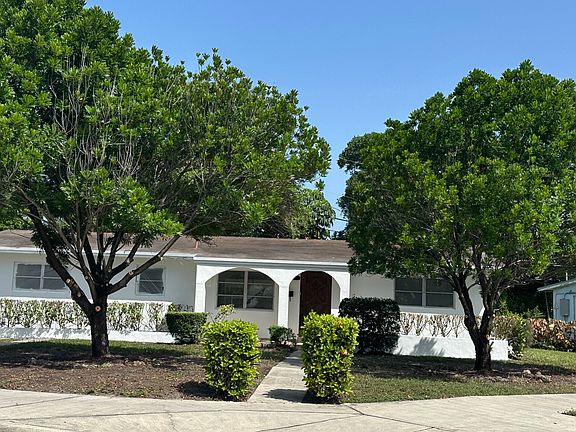 2nd image of 4901 SW 97th Ave
