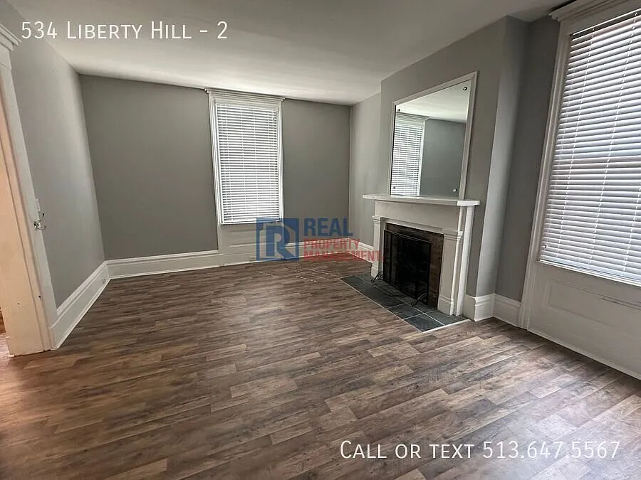 Fantastic and Spacious Condo in Great Location! — Photo 1