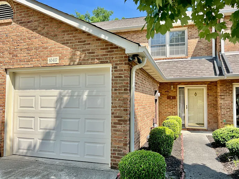 10417 Ravenbrook Ln — Photo 2