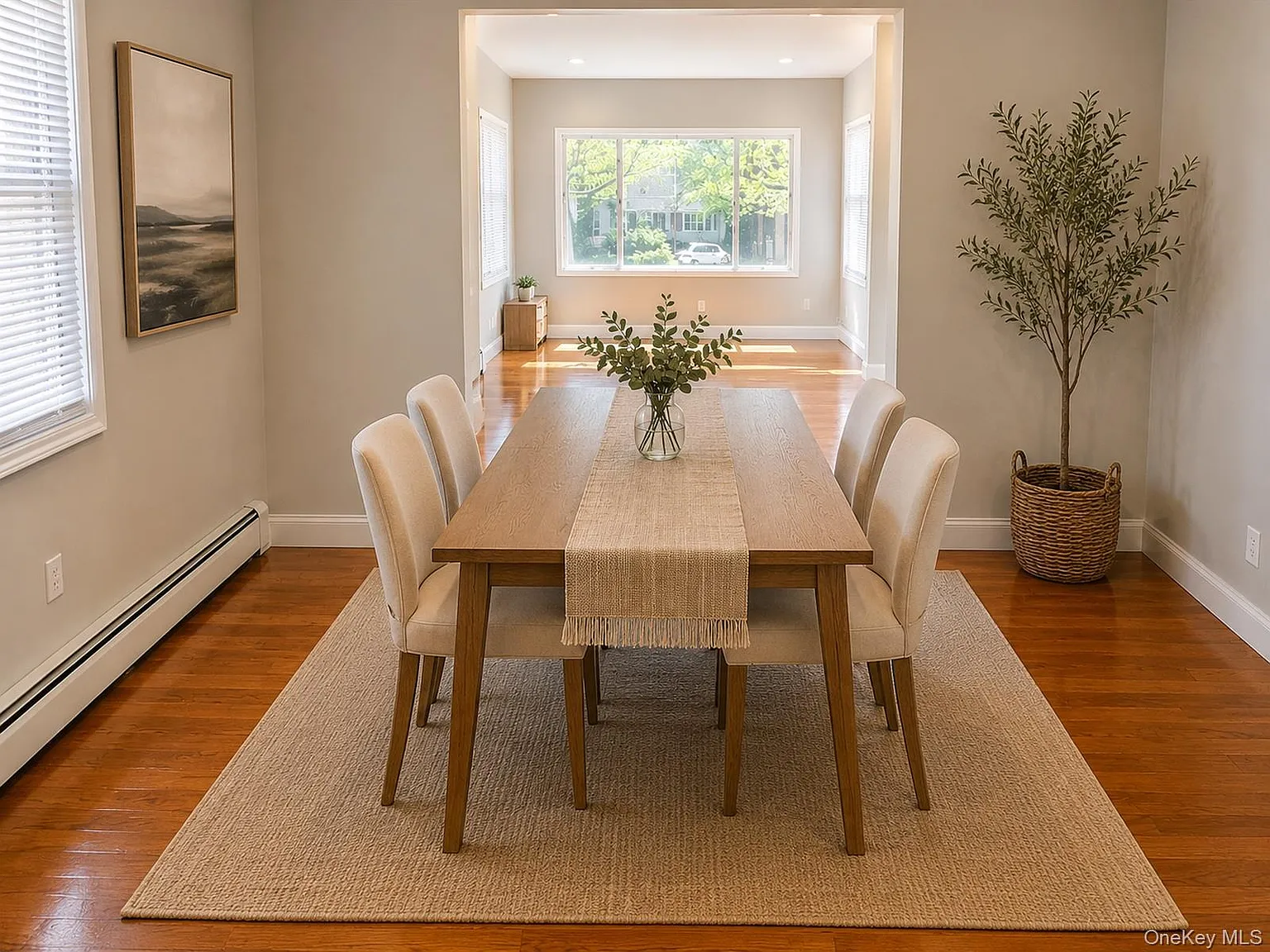 3 bed, 1.0 bath, 1958 sqft, $3,500 — Photo 3