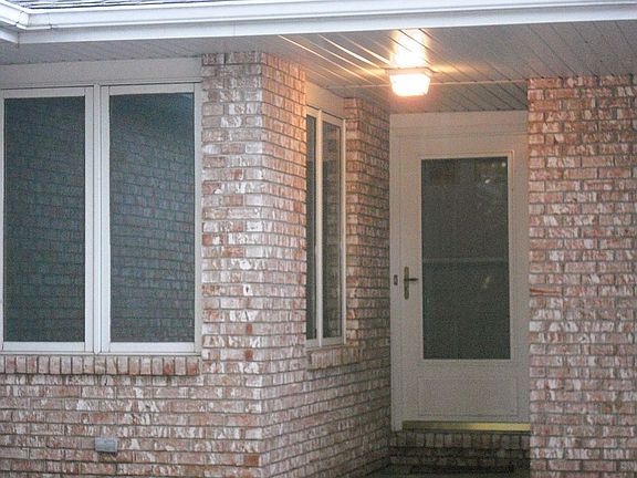 Covered front entry
