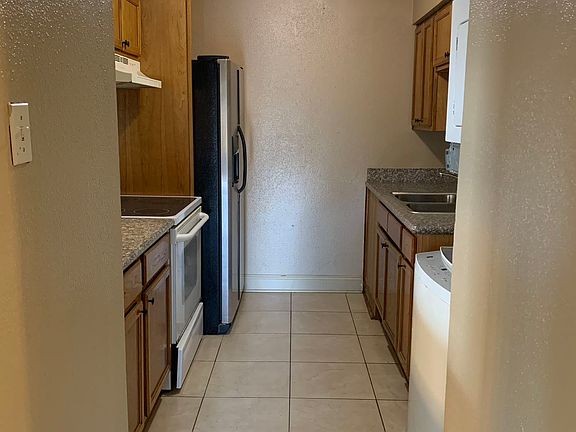 3rd image of 3346 Kabel Dr #3346