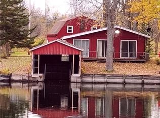 9 Sunrise Dr, Pennellville, NY 13132