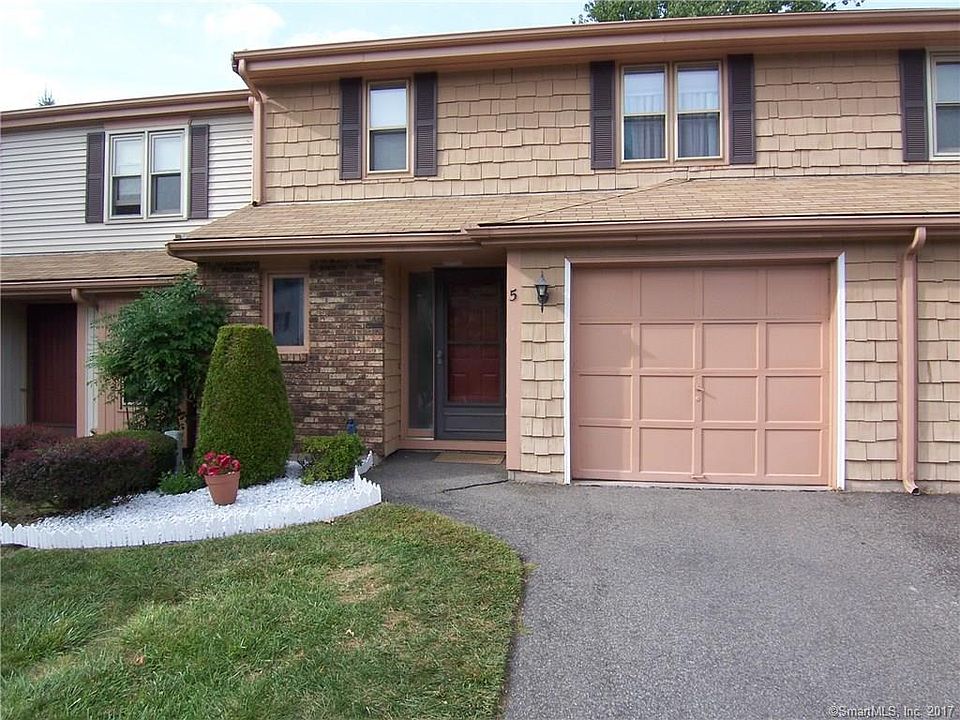 1st image of 5 Hickory Ln