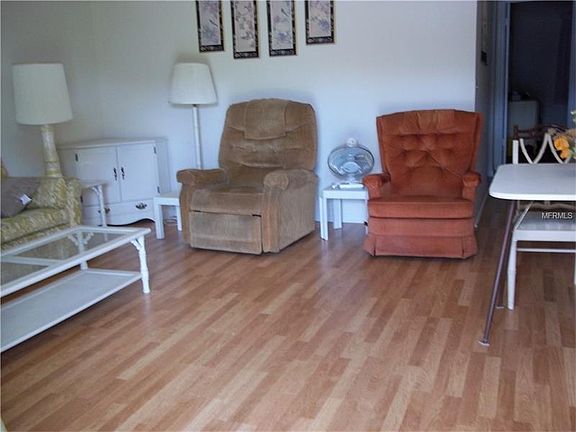 2nd image of 401-B Finchley Ct #B
